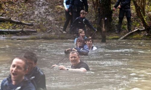 Wielki konkurs. Bear Grylls zaprasza do akademii survivalu