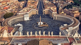 Rzym najpopularniejszym kierunkiem wielkanocnym Polaków Podróże, LIFESTYLE - Dokąd najchętniej udają się Polacy w okresie wielkanocnym? Jak wynika z danych zebranych przez porównywarkę cen hoteli trivago.pl, kierunkiem, którym interesują się najbardziej w tym roku jest Rzym.