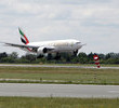Boeing B777-200 w barwach Emirates wylądował w Warszawie