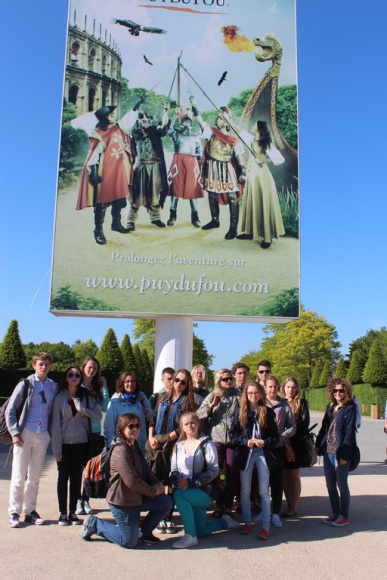 Sezon na szkolne wyjazdy językowe Podróże, LIFESTYLE - Jaki jest najlepszy sposób na praktyczną naukę języka? Wyjazd za granicę. Dlatego niektóre białostockie szkoły decydują się na podjęcie wyzwania i organizują wymiany oraz zagraniczne staże dla swoich uczniów.