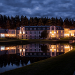 Urlop najczęściej spędzamy w Polsce i z rodziną