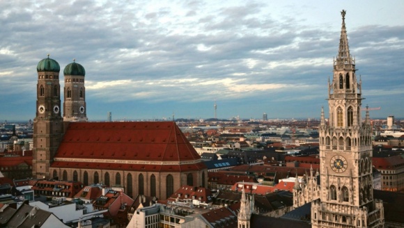 Bawaria podczas Oktoberfest: 5 pomysłów na dzień poza Monachium Podróże, LIFESTYLE - W sobotę 20 września rozpoczął się największy i najpopularniejszy piwny festiwal – Oktoberfest. Serwis trivago.pl specjalnie na tę okazję przygotował propozycję 5 miejsc na jednodniowe wycieczki po Bawarii i okolicy.