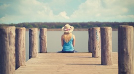 Podróże solo – nowy wymiar podróżowania Podróże, LIFESTYLE - Wyjazd solo to przygoda, która może przynieść niecodzienne doświadczenia. Gdzie najlepiej jechać samotnie i o czym pamiętać podczas, tego typu wakacji – podpowiada Tripsta.