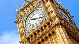 Jeden dzień ma znaczenie – jak nie przepłacić za bilet? Podróże, LIFESTYLE - W nadchodzących tygodniach Polacy zaczną masowo kupować bilety lotnicze, które wykorzystają w czasie długich weekendów w kwietniu i maju. Turyści są gotowi zapłacić więcej, aby tylko wykorzystać dodatkowe dni ustawowo wolne od pracy.