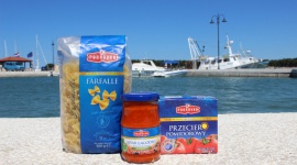 Wielkie pomidorowe święto z Podravką w chorwackim Umag Podróże, LIFESTYLE - 30 lipca 2015 r. już po raz osiemnasty rynek główny chorwackiej miejscowości Umag w regionie Istria zamienił się w prawdziwy, pomidorowy festiwal dzięki firmie Podravka.