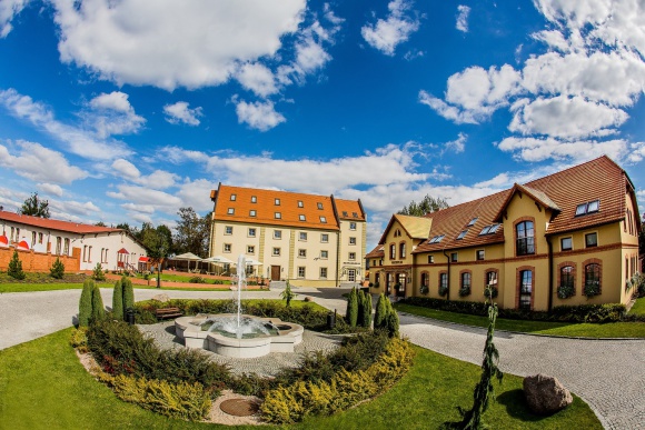 Wielkanoc w wyjątkowym miejscu Podróże, LIFESTYLE - Większości z nas Wielkanoc kojarzy się z wiosną. Warto więc spędzić ją w wyjątkowych okolicznościach przyrody. Gdzieś, gdzie po pysz Wielkanoc w wyjątkowym miejscu nym wielkanocnym śniadaniu, będziemy mogli wybrać się na poszukiwanie pierwszych oznak wiosny.