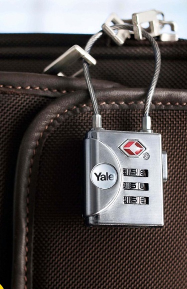 Bezpiecznej podróży! Jak prawidłowo zabezpieczyć bagaż? Podróże, LIFESTYLE - Aby zapobiec kradzieży lub zgubieniu bagażu, warto odpowiednio zabezpieczyć swoje torby, walizki i plecaki.