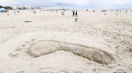 Pozostawmy tylko ślady bosych stóp w Poznaniu! Podróże, LIFESTYLE - Dołączcie do nas i pomóżcie polskim plażom miejskim powrócić do ich naturalnego stanu! Już 16 lipca w Poznaniu odbędzie się Barefoot Projekt Czysta Plaża! Jest to międzynarodowy projekt, który w tym roku obchodzi 10-lecie istnienia!