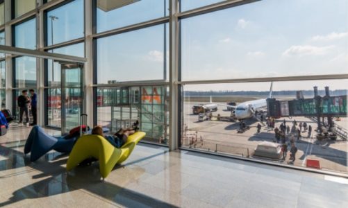 Wakacyjne wzrosty na wrocławskim lotnisku