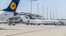 Częściej z Wrocławia do Frankfurtu Podróże, LIFESTYLE - Linie lotnicze Lufthansa zwiększają liczbę rejsów na trasie z Wrocławia do Frankfurtu nad Menem. W zimowej siatce połączeń pojawi się 6 dodatkowych lotów w tygodniu.