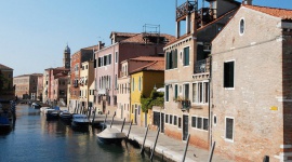 Podróże śladem europejskich karnawałów Podróże, LIFESTYLE - W lutym warto pokusić się o wyjazd do jednego z popularnych, europejskich miast i dać się porwać magii karnawału oraz zwyczajom, które panują w danym regionie.