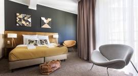 Zanim zarezerwujesz hotel- kilka wskazówek dla podróżujących Podróże, LIFESTYLE - Urlop, weekend poza miastem, podróż służbowa. Wzrasta nie tylko mobilność naszych rodaków, ale także samodzielność w organizowaniu wyjazdów. O czym należy pamiętać rezerwując pokój w hotelu, bądź innym obiekcie noclegowym?