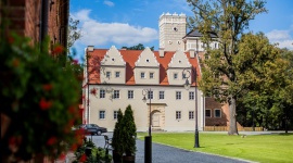 Wakacje w hotelu – na co zwrócić uwagę poszukując idealnego miejsca na wypoczyne Podróże, LIFESTYLE - Lato to idealny czas na wypoczynek i zaplanowanie dłuższego, wakacyjnego urlopu. Podczas organizacji tego typu wyjazdu warto dokładnie sprawdzić miejsce, do którego chcemy się wybrać oraz hotel, w którym mamy zamiar się zatrzymać.