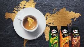 Wyprawy w filiżance kawy Podróże, LIFESTYLE - Choć organizacja podróży do Ameryki Południowej nie jest dziś zbyt trudna, mało kto decyduje się na wakacyjną podróż w tamte rejony świata. Ten fascynujący kontynent jest jednak bliższy niż mogłoby się wydawać - pochodzi stamtąd co drugie ziarenko wypijanej przez nas kawy!