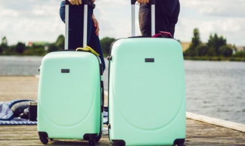 Jak wybrać idealną walizkę na wakacje?