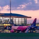 Pełen pracy poranek wrocławskiego lotniska