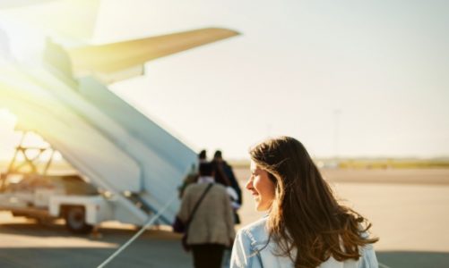 Najromantyczniejsze lotniska: gdzie podróżni mają najwięcej czasu na czułe pożeg