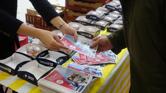 DFDS rozdało 5000 pączków na „Tłusty Czwartek” w Londynie!