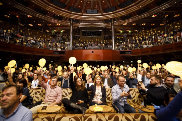 PROTAGONISTI DEL MARE 2019: PRAWDZIWIE NIEZWYKŁY EVENT NA COSTA FAVOLOSA Podróże, LIFESTYLE - Program tejj edycji został opracowany w celu odzwierciedlenia preferencji zgłaszanych przez biura podróży, z szeregiem „nadzwyczajnych” działań obejmujących zarząd Costa Cruises. Goście specjalni to Bruno Barbieri, Maddalena Corvaglia i „Music Has No Limits”.