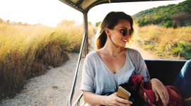 Złodzieje nie biorą urlopów. Jak zadbać o swoje cyberbezpieczeństwo na wakacjach