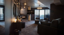 Loftowy styl, smart technologie i efekt czekolady. Klimatyczne wnętrza The Loft Podróże, LIFESTYLE - Działający od niespełna roku, krakowski The Loft Hotel to miejsce wyjątkowe, nie tylko dlatego, że jego oferta skierowana jest wyłącznie do osób dorosłych.