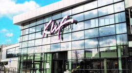 Wakacje w Gdyni? Nieoczywiste miejsca, które warto odwiedzić Podróże, LIFESTYLE - Wczasy na wybrzeżu - długo wyczekiwane, zaplanowane. Co jednak, gdy pogoda nie sprzyja plażowaniu lub gdy piasek już nam się nieco znudził? Co warto zobaczyć w Gdyni? Jest wiele alternatyw, podpowiadamy te mniej oczywiste, za to ze stylem i szykiem w tle!