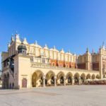 Polacy cenią zabytki, ale 60% nie wie, jak reagować na ich niszczenie