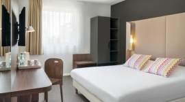 Wyjazd służbowy w czasie pandemii: na co zwracać uwagę, wybierając hotel? Podróże, LIFESTYLE - Podróż służbowa wiąże się obecnie ze szczególnym ryzykiem. Dlatego tak ważne jest zachowanie niezbędnych środków ostrożności. W tym kontekście wybór noclegu w bezpiecznym hotelu to sprawa podstawowa. Oto kilka rzeczy, na które warto zwrócić uwagę przed dokonaniem rezerwacji.